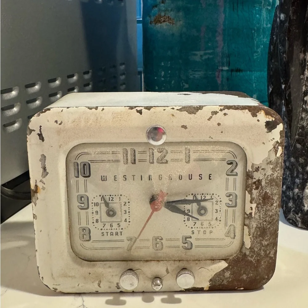 Vintage 1940’s Westinghouse Electric Clock